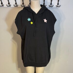 Black Sleeveless Top with Star Design NWOT - size M